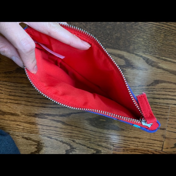 Brand new Kiehl’s limited edition make up bag - Picture 2 of 4